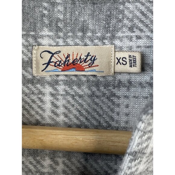 Faherty Legend Sweater Shirt Light Gray Plaid Womens XS Flannel Winter Clouds - Picture 5 of 16